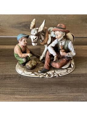 Tundra Porcelain Figurine Old Man And Boy Japan